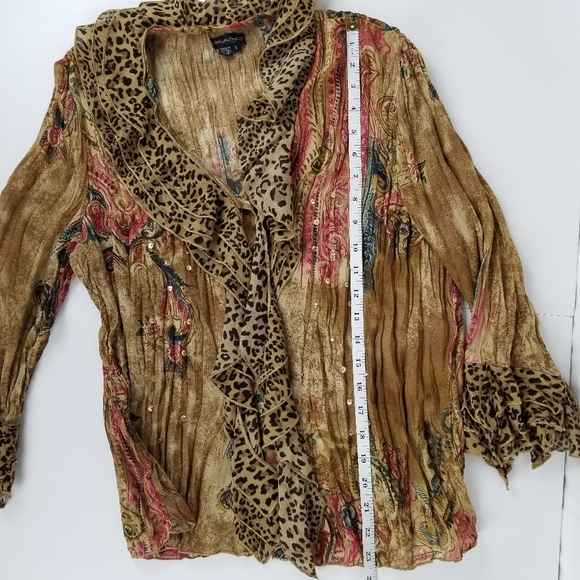 Piano animal print button up top size L - Picture 8 of 8